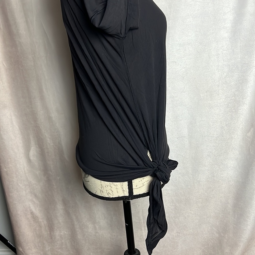 Lululemon to the point long sleeve side tie shirt size 4 in Black - Picture 7 of 8